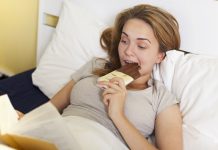 Motivele pentru care ai pofta de zahar inainte de menstruatie